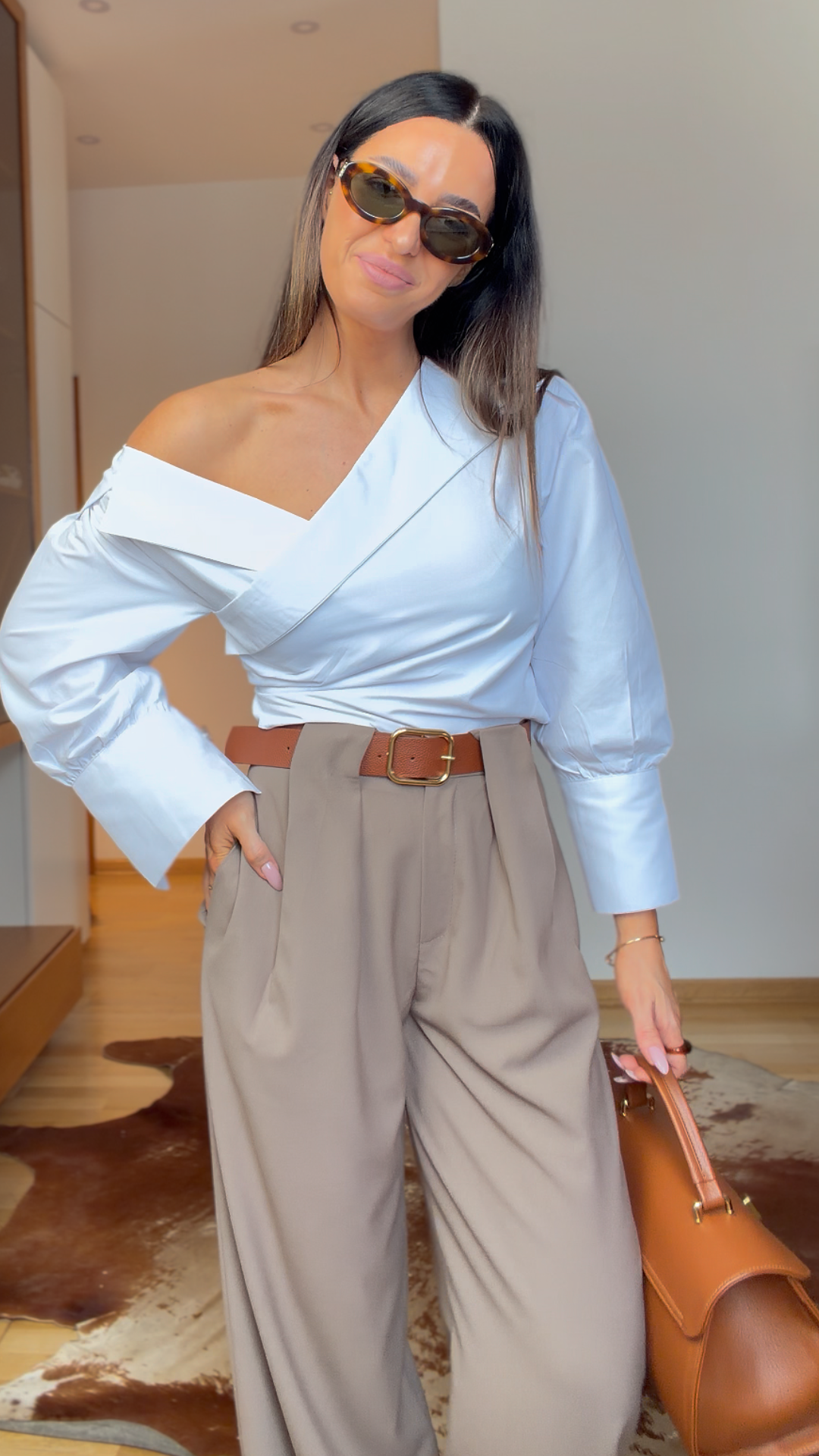 The Essential Crop Shirt-White