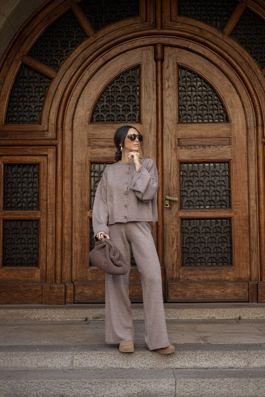 Trikotažni set na dugmiće- braon