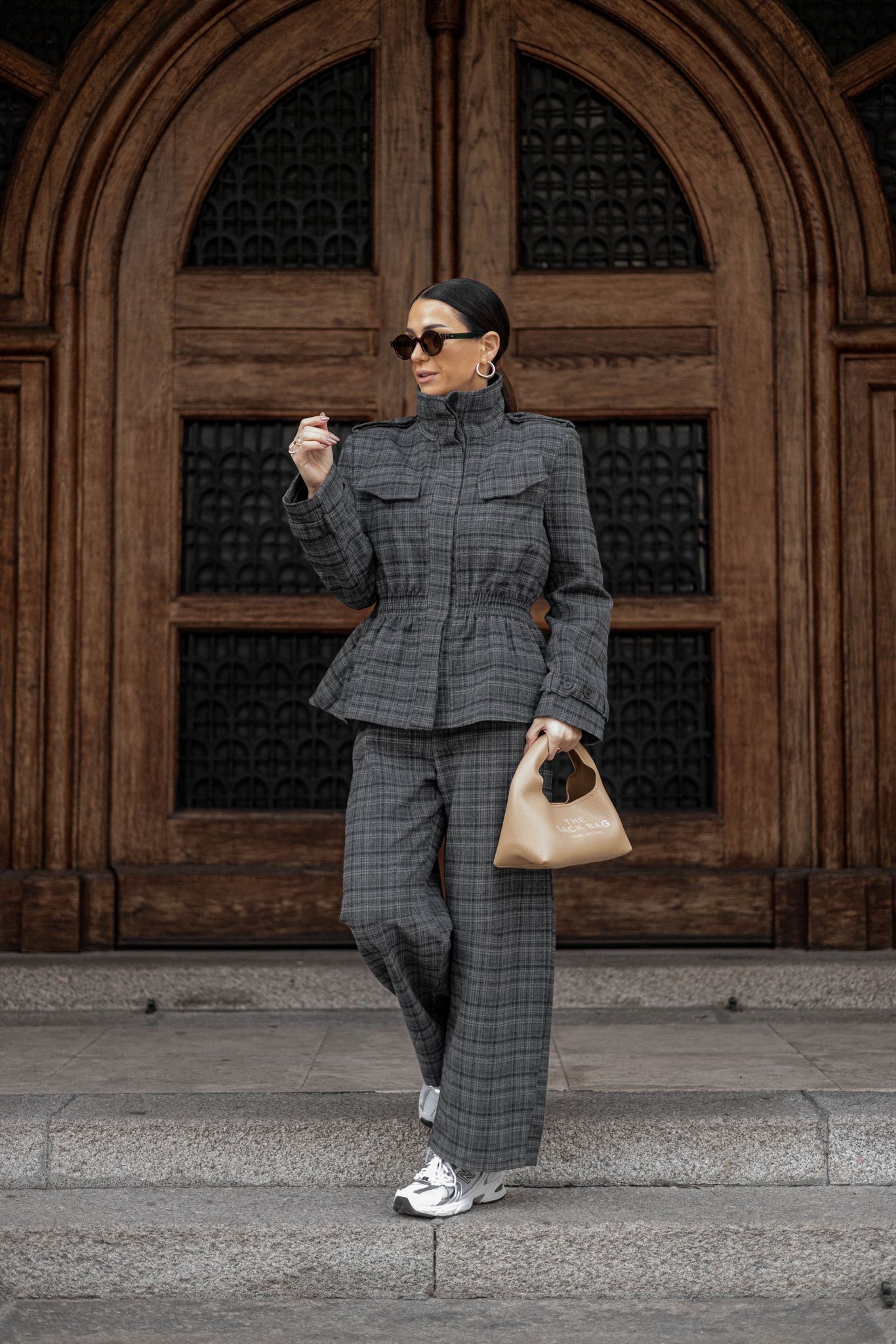 Karirani komplet sivi