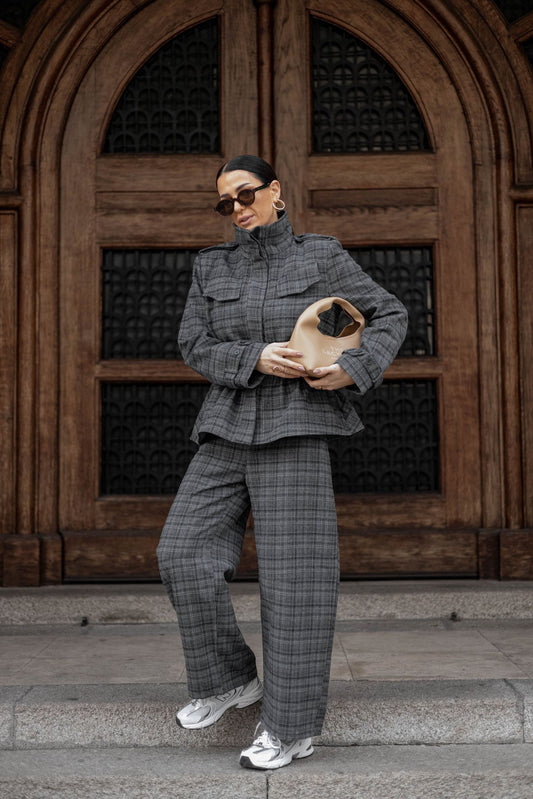 Karirani komplet sivi